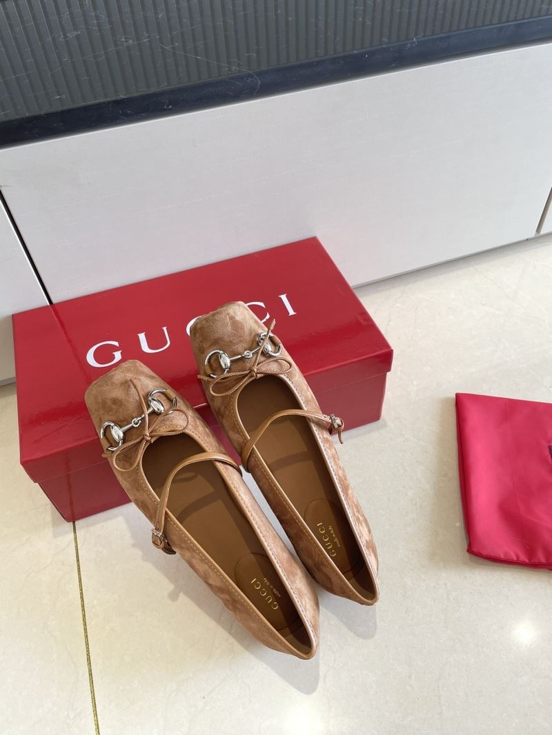 Gucci Flat Shoes